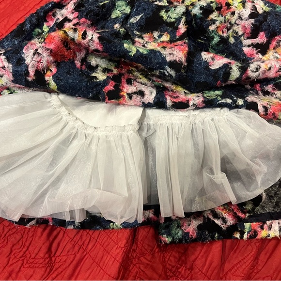 Gorgeous girl's Helena  10  short sleeve dress with zipper & crinoline lining - Picture 4 of 5